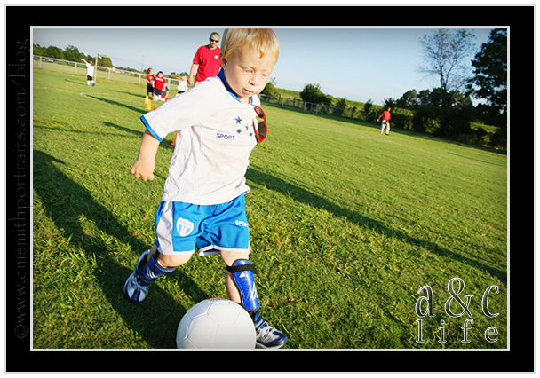 9-09soccerFB-016 9-09soccerFB-016